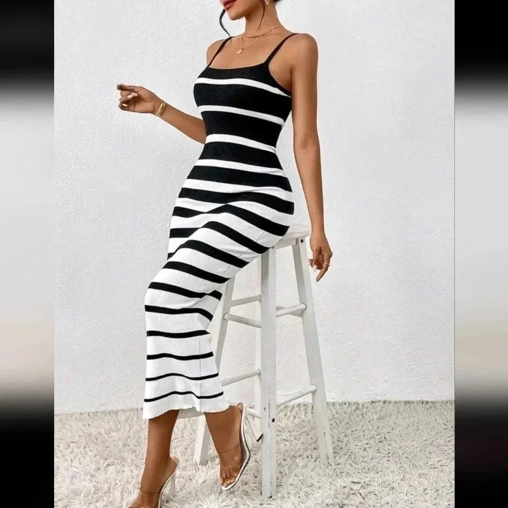 Striped PatternCami Bodycon Dress - Picture 3 of 4